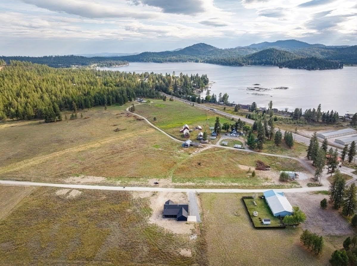 Loon Lake community